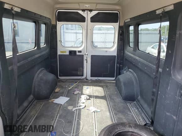 2016 Ram ProMaster Cargo с VIN 3C6TRVPG3GE125117, выставлен на аукционе Copart как лот 65015005 с пробегом 137 564 миль миль и Списание • Salvage title. История ставок и продаж доступна на DreamBid. Изображение 10.
