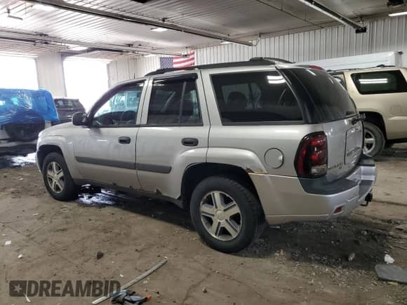 2005 Chevrolet TrailBlazer LT с VIN 1GNDT13S152271700, выставлен на аукционе Copart как лот 58906785 с пробегом 205 806 миль миль и Чистый • Clean title. История ставок и продаж доступна на DreamBid. Изображение 2.