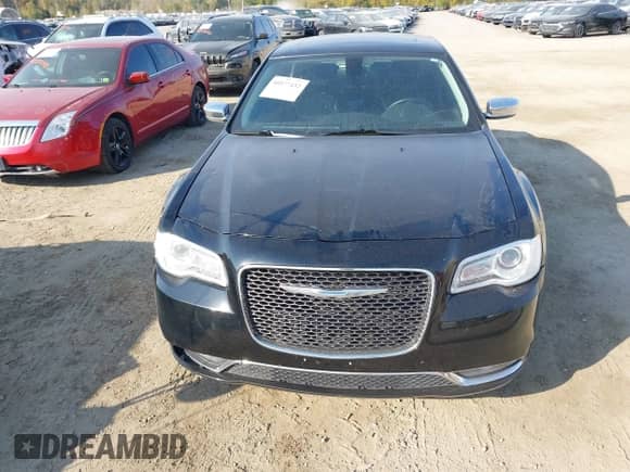 2016 Chrysler 300 C с VIN 2C3CCAEGXGH324499, выставлен на аукционе IAAI как лот 40577432 с пробегом Не указан миль и . История ставок и продаж доступна на DreamBid. Изображение 6.