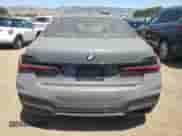 2021 BMW 7 Series 740i z VIN WBA7T2C08MCF84424, wystawiony jako Copart lot #65577255 z przebiegiem 38 070 mil mil oraz Szkoda całkowita • Salvage title. Historia ofert i sprzedaży dostępna na DreamBid. Obrazek 6.