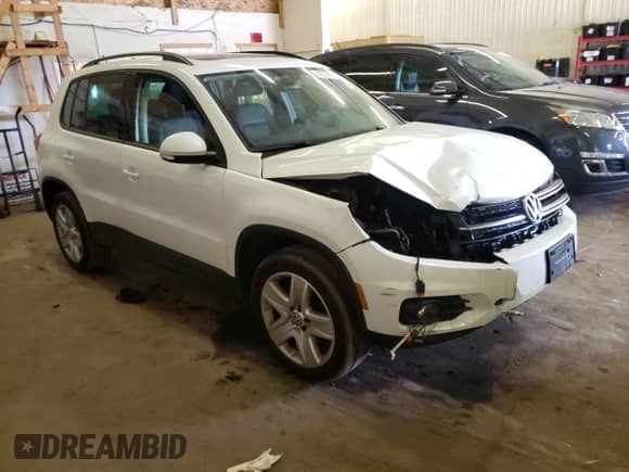 2017 Volkswagen Tiguan с VIN WVGHV7AX8HK506597, выставлен на аукционе Copart как лот 59624833 с пробегом 57 639 миль миль и . История ставок и продаж доступна на DreamBid. Изображение 4.