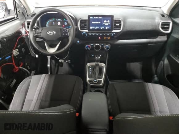 2025 Hyundai Venue SEL with VIN KMHRC8A30SU392734, listed as a Copart auction lot 89492325 with 2,732 mi miles and Non repairable. Bid and sale history available at DreamBid. Image 8.