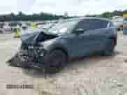 2024 Mazda CX-5 S Preferred z VIN JM3KFBCMXR0353819, wystawiony jako IAAI lot #42508482 z przebiegiem 13 458 mil mil oraz . Historia ofert i sprzedaży dostępna na DreamBid. Obrazek 2.
