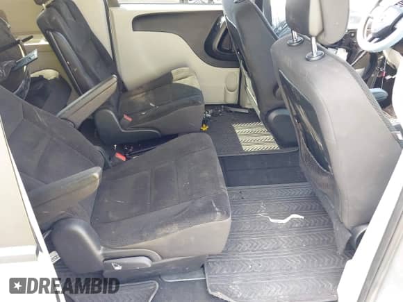 2019 Dodge Grand Caravan SE Plus with VIN 2C4RDGBG7KR547726, listed as a IAAI auction lot 43193230 with 135,469 mi miles and . Bid and sale history available at DreamBid. Image 8.