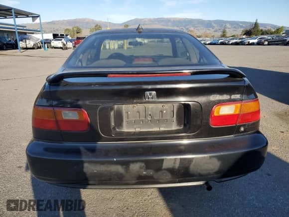 1994 Honda Civic with VIN 2HGEJ1222RH526003, listed as a Copart auction lot 88483645 with 358,192 mi miles and Clean title. Bid and sale history available at DreamBid. Image 6.