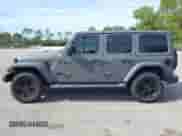 2021 Jeep Wrangler Unlimited Sahara Altitude z VIN 1C4HJXENXMW610004, wystawiony jako IAAI lot #41434506 z przebiegiem 27 726 mil mil oraz . Historia ofert i sprzedaży dostępna na DreamBid. Obrazek 15.