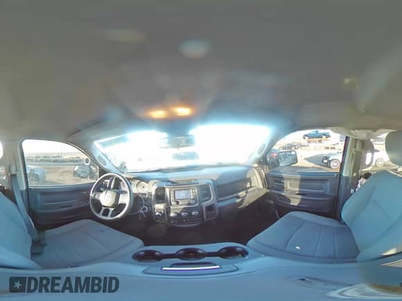 2016 Ram 1500 Tradesman z VIN 1C6RR7SM7GS143085, wystawiony jako Copart lot #41845935 z przebiegiem 141 970 mil mil oraz Szkoda całkowita • Salvage title. Historia ofert i sprzedaży dostępna na DreamBid. Obrazek 14.