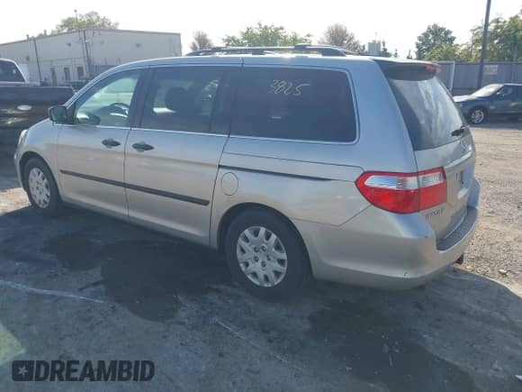 2007 Honda Odyssey LX with VIN 5FNRL38227B022020, listed as a IAAI auction lot 43363825 with 237,602 mi miles and . Bid and sale history available at DreamBid. Image 3.
