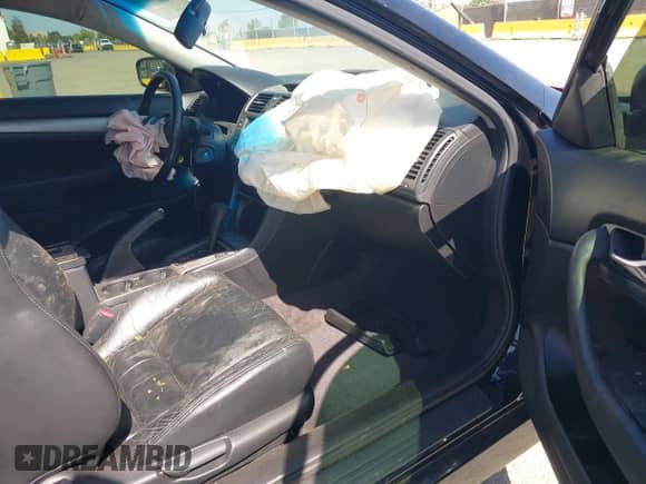 2004 Honda Accord EX-L z VIN 1HGCM82754A016559, wystawiony jako IAAI lot #42555445 z przebiegiem 160 661 mil mil oraz . Historia ofert i sprzedaży dostępna na DreamBid. Obrazek 5.