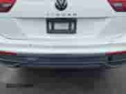 2023 Volkswagen Tiguan SE с VIN 3VVNB7AX4PM119182, выставлен на аукционе IAAI как лот 43230800 с пробегом 32 669 миль миль и . История ставок и продаж доступна на DreamBid. Изображение 6.