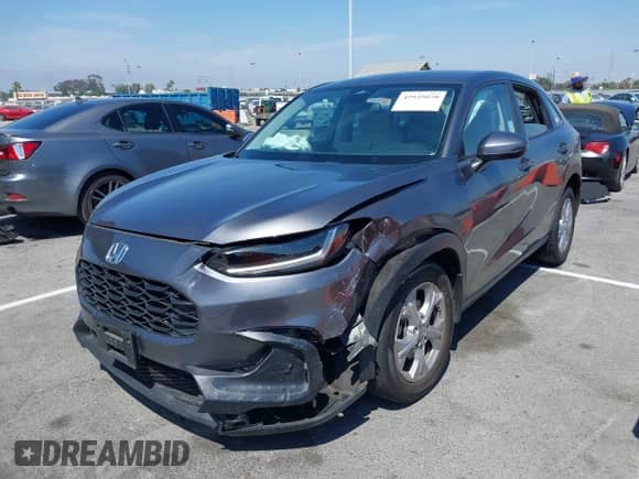 2024 Honda HR-V LX с VIN 3CZRZ1H39RM736957, выставлен на аукционе IAAI как лот 42935070 с пробегом 35 535 миль миль и . История ставок и продаж доступна на DreamBid. Изображение 17.