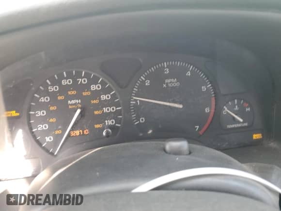 2000 Saturn SL z VIN 1G8ZH5285YZ230599, wystawiony jako Copart lot #42386685 z przebiegiem 328 710 mil mil oraz Czysty tytuł • Clean title. Historia ofert i sprzedaży dostępna na DreamBid. Obrazek 9.