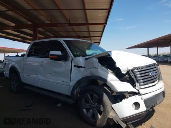 2011 Ford F-150 XLT z VIN 1FTFW1ET4BFA82770, wystawiony jako IAAI lot #42931475 z przebiegiem 175 480 mil mil oraz . Historia ofert i sprzedaży dostępna na DreamBid. Obrazek 6.