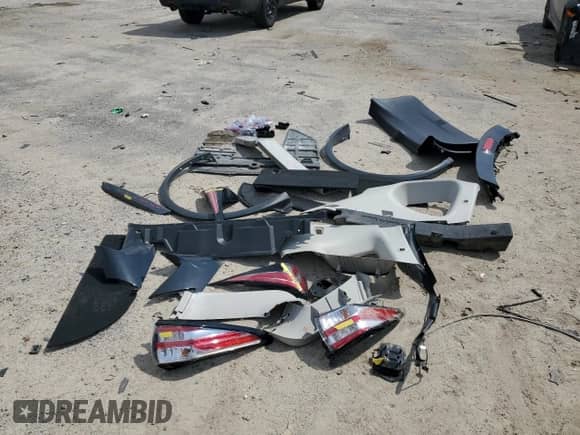 2015 Nissan Murano Platinum with VIN 5N1AZ2MH0FN266034, listed as a Copart auction lot 66645145 with 119,223 mi miles and Salvage title. Bid and sale history available at DreamBid. Image 13.