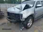 2013 Chevrolet Tahoe LTZ z VIN 1GNSKCE02DR376348, wystawiony jako IAAI lot #42230906 z przebiegiem 203 285 mil mil oraz . Historia ofert i sprzedaży dostępna na DreamBid. Obrazek 6.