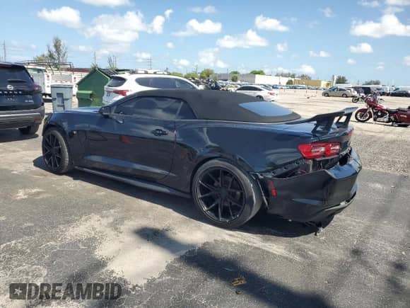 2019 Chevrolet Camaro 1LT z VIN 1G1FB3DS0K0118207, wystawiony jako Copart lot #60404075 z przebiegiem 80 088 mil mil oraz Szkoda całkowita • Salvage title. Historia ofert i sprzedaży dostępna na DreamBid. Obrazek 2.