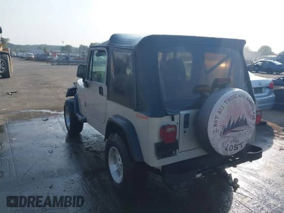 1995 Jeep Wrangler S с VIN 1J4FY19P1SP286888, выставлен на аукционе IAAI как лот 42579672 с пробегом 271 929 миль миль и . История ставок и продаж доступна на DreamBid. Изображение 3.