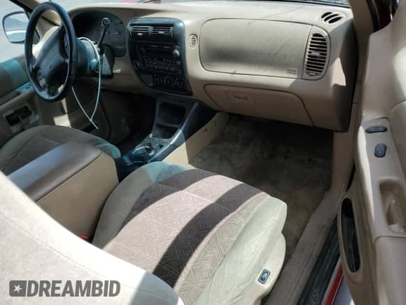 1998 Ford Explorer with VIN 1FMYU22E6WUC86364, listed as a Copart auction lot 54988375 with 154,011 mi miles and Salvage title. Bid and sale history available at DreamBid. Image 8.