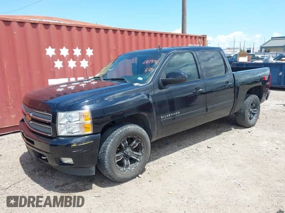 2013 Chevrolet Silverado 1500 LT with VIN 3GCPKSE75DG368315, listed as a IAAI auction lot 43079096 with 206,639 mi miles and . Bid and sale history available at DreamBid. Image 17.
