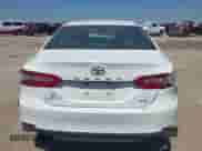 2018 Toyota Camry SE z VIN 4T1B11HK0JU023012, wystawiony jako IAAI lot #43142534 z przebiegiem 122 170 mil mil oraz . Historia ofert i sprzedaży dostępna na DreamBid. Obrazek 17.