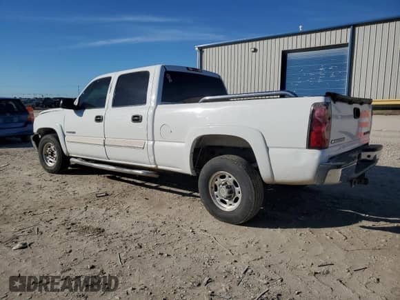 2004 Chevrolet Silverado 2500 LT с VIN 1GCGC23U04F200685, выставлен на аукционе Copart как лот 79518904 с пробегом 293 755 миль миль и Списание • Salvage title. История ставок и продаж доступна на DreamBid. Изображение 2.
