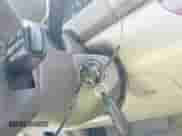 2002 Toyota Camry LE z VIN 4T1BE30K82U627548, wystawiony jako IAAI lot #43312066 z przebiegiem 176 492 mil mil oraz . Historia ofert i sprzedaży dostępna na DreamBid. Obrazek 11.