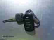 2003 Toyota Camry XLE z VIN 4T1BE32K33U738894, wystawiony jako IAAI lot #43410887 z przebiegiem 235 933 mil mil oraz . Historia ofert i sprzedaży dostępna na DreamBid. Obrazek 11.