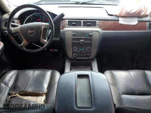 2009 GMC Sierra 1500 SLT with VIN 3GTEK33389G203475, listed as a Copart auction lot 61413015 with 170,321 mi miles and Salvage title. Bid and sale history available at DreamBid. Image 8.