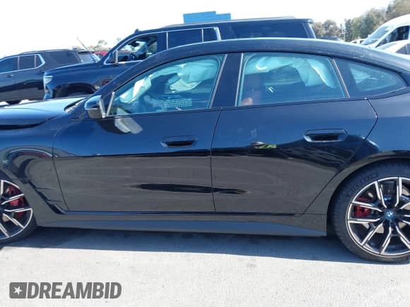 2024 BMW i4 eDrive40 с VIN WBY73AW09RFS63308, выставлен на аукционе IAAI как лот 42511590 с пробегом 7 499 миль миль и . История ставок и продаж доступна на DreamBid. Изображение 14.