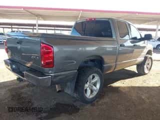 2008 Dodge 1500 SLT с VIN 1D7HU18218S608540, выставлен на аукционе IAAI как лот 43379900 с пробегом 189 402 миль миль и . История ставок и продаж доступна на DreamBid. Изображение 4.