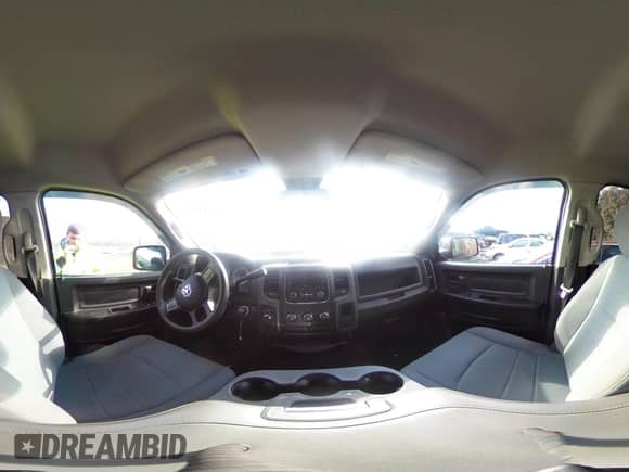 2013 Ram 1500 Tradesman z VIN 1C6RR7FTXDS540061, wystawiony jako IAAI lot #41411343 z przebiegiem 225 187 mil mil oraz . Historia ofert i sprzedaży dostępna na DreamBid. Obrazek 19.