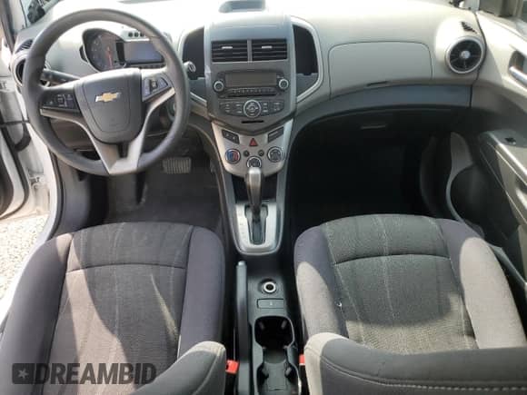 2015 Chevrolet Sonic LT с VIN 1G1JC6SH6F4155048, выставлен на аукционе Copart как лот 71323025 с пробегом Не указан миль и Списание • Salvage title. История ставок и продаж доступна на DreamBid. Изображение 8.