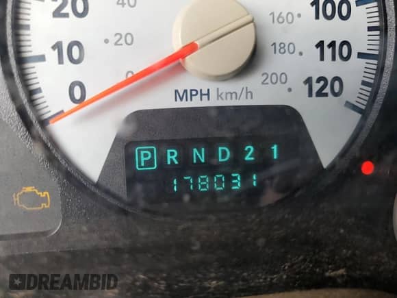 2008 Dodge 2500 SXT z VIN 3D7KS29D48G151022, wystawiony jako Copart lot #81543344 z przebiegiem 178 031 mil mil oraz Szkoda całkowita • Salvage title. Historia ofert i sprzedaży dostępna na DreamBid. Obrazek 9.