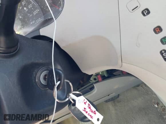 2012 Toyota Sienna LE z VIN 5TDKA3DC1CS013790, wystawiony jako IAAI lot #43538967 z przebiegiem 169 129 mil mil oraz . Historia ofert i sprzedaży dostępna na DreamBid. Obrazek 11.