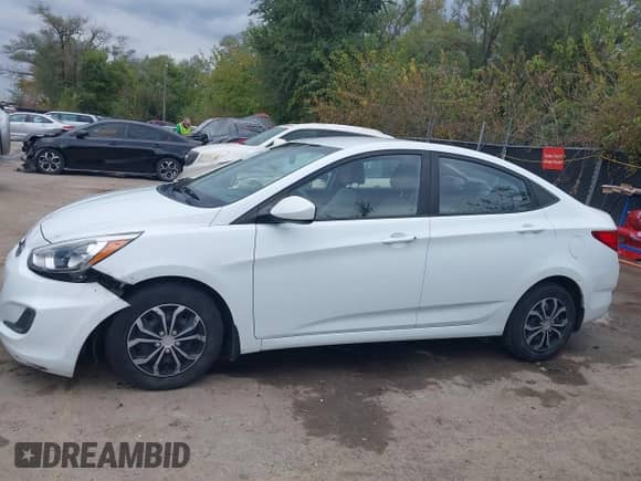 2016 Hyundai Accent SE с VIN KMHCT4AE7GU053363, выставлен на аукционе IAAI как лот 43384929 с пробегом 146 731 миль миль и . История ставок и продаж доступна на DreamBid. Изображение 14.
