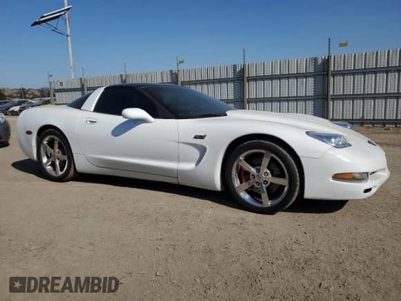 1997 Chevrolet Corvette с VIN 1G1YY22G4V5104284, выставлен на аукционе Copart как лот 63526045 с пробегом 204 435 миль миль и Списание • Salvage title. История ставок и продаж доступна на DreamBid. Изображение 4.
