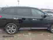 2014 Nissan Pathfinder Platinum Hybrid with VIN 5N1CR2MM5EC650035, listed as a IAAI auction lot 41935916 with 163,108 mi miles and . Bid and sale history available at DreamBid. Image 15.