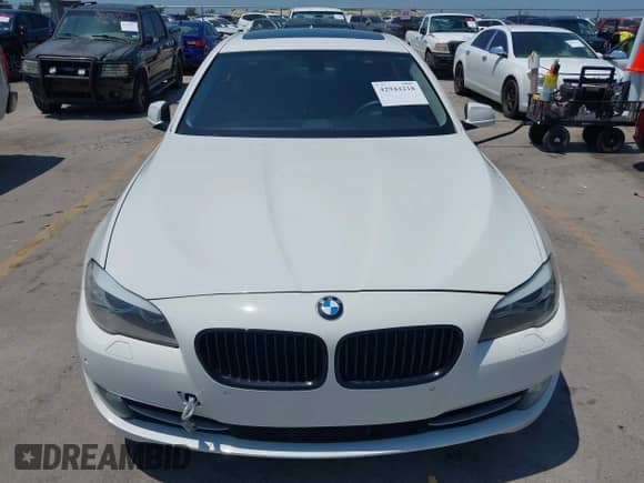 2013 BMW 5 Series 528i с VIN WBAXG5C50DD229871, выставлен на аукционе IAAI как лот 42944218 с пробегом 129 827 миль миль и . История ставок и продаж доступна на DreamBid. Изображение 6.