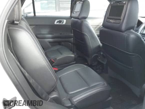 2014 Ford Explorer Sport z VIN 1FM5K8GT0EGA28082, wystawiony jako IAAI lot #43451370 z przebiegiem 164 519 mil mil oraz . Historia ofert i sprzedaży dostępna na DreamBid. Obrazek 8.