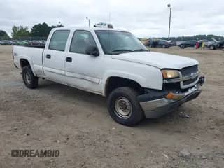 2004 Chevrolet Silverado 2500 LS с VIN 1GCGK23U14F231947, выставлен на аукционе IAAI как лот 43333020 с пробегом 340 259 миль миль и . История ставок и продаж доступна на DreamBid. Изображение 1.
