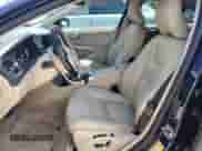 2015 Volvo S60 T5 Premier с VIN YV1612TK7F1334510, выставлен на аукционе Copart как лот 69535785 с пробегом 141 485 миль миль и Списание • Salvage title. История ставок и продаж доступна на DreamBid. Изображение 7.