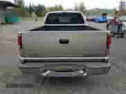 2000 Chevrolet S-10 LS z VIN 1GCCS19W0YK207461, wystawiony jako Copart lot #84808815 z przebiegiem 186 762 mil mil oraz Czysty tytuł • Clean title. Historia ofert i sprzedaży dostępna na DreamBid. Obrazek 6.