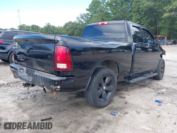 2014 Ram 1500 Express z VIN 1C6RR6FT8ES113103, wystawiony jako IAAI lot #43118869 z przebiegiem 170 043 mil mil oraz . Historia ofert i sprzedaży dostępna na DreamBid. Obrazek 4.