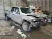 2000 GMC Sierra 1500 SLE с VIN 2GTEK19T1Y1329602, выставлен на аукционе Copart как лот 45588545 с пробегом 217 973 миль миль и Списание • Salvage title. История ставок и продаж доступна на DreamBid. Изображение 4.