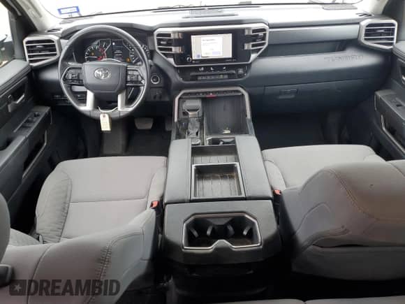 2023 Toyota Tundra SR5 с VIN 5TFLA5DA3PX129765, выставлен на аукционе Copart как лот 45352115 с пробегом 35 589 миль миль и Списание • Salvage title. История ставок и продаж доступна на DreamBid. Изображение 8.