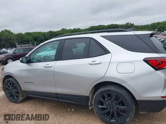 2022 Chevrolet Equinox RS z VIN 2GNAXWEV0N6130504, wystawiony jako IAAI lot #42761698 z przebiegiem 34 135 mil mil oraz . Historia ofert i sprzedaży dostępna na DreamBid. Obrazek 14.