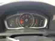 2017 Volvo S60 Dynamic с VIN YV140MTLXH2429817, выставлен на аукционе Copart как лот 85536525 с пробегом 79 506 миль миль и Списание • Salvage title. История ставок и продаж доступна на DreamBid. Изображение 9.