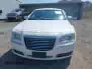 2013 Chrysler 300 C с VIN 2C3CCAET1DH507346, выставлен на аукционе IAAI как лот 42421323 с пробегом 143 269 миль миль и . История ставок и продаж доступна на DreamBid. Изображение 6.