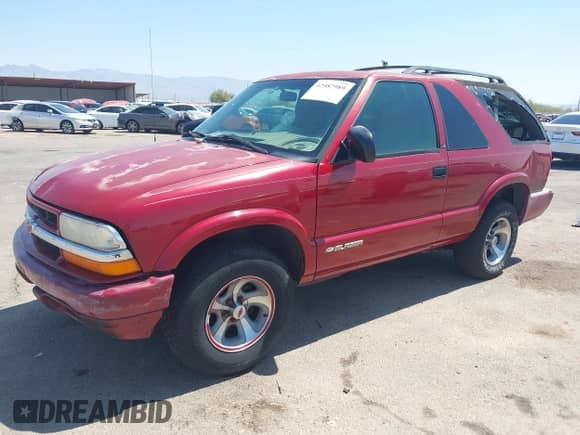 2002 Chevrolet Blazer LS с VIN 1GNCS18W92K177862, выставлен на аукционе IAAI как лот 42587989 с пробегом 207 236 миль миль и . История ставок и продаж доступна на DreamBid. Изображение 2.