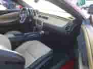 2015 Chevrolet Camaro LT z VIN 2G1FF1E39F9262642, wystawiony jako IAAI lot #43460141 z przebiegiem 26 652 mil mil oraz . Historia ofert i sprzedaży dostępna na DreamBid. Obrazek 5.